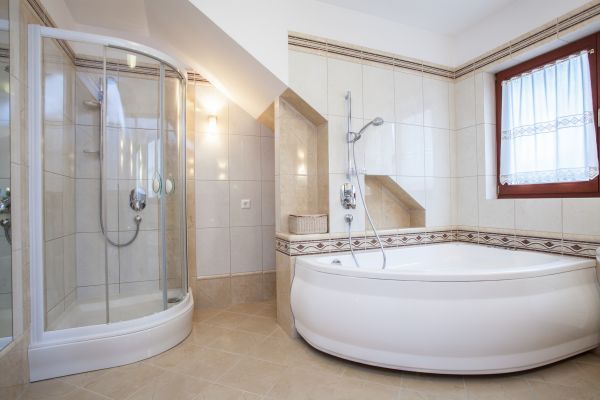 Oversized Bathtub Installation in Mount Washington